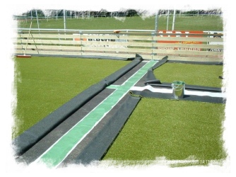 Evolution de la pose du terrain multisports  à Besançon